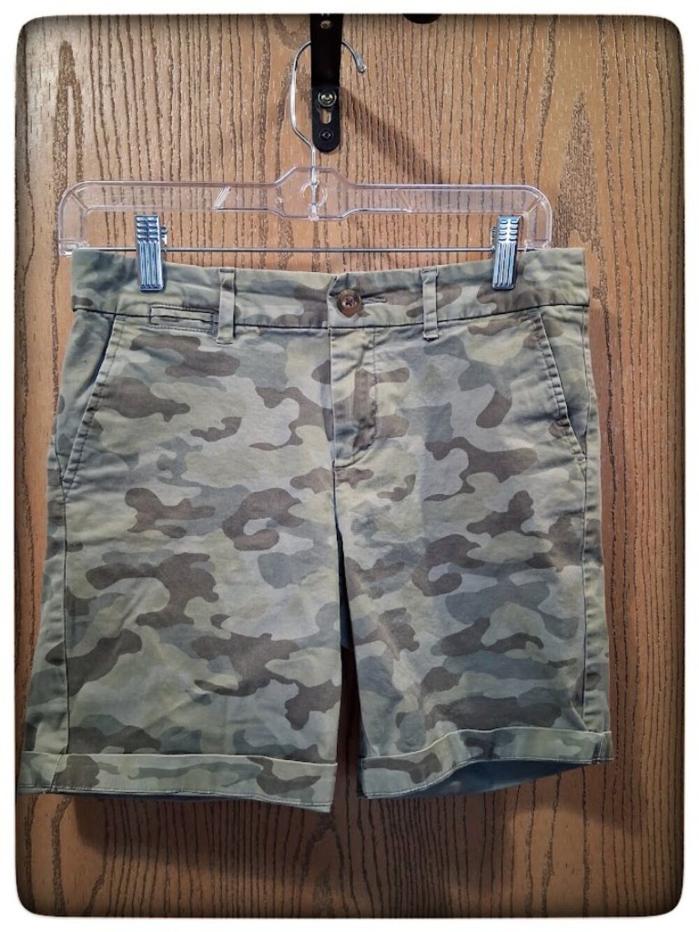 Khakis by GAP Boyfriend Short – Size 0 – Camo Print